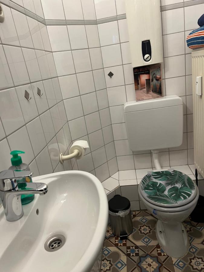 Private Schlafzimmer Mit Wc Dusche Mönchengladbach Exterior foto